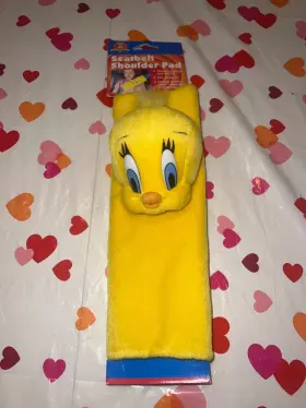 50869 AXIUS Looney Tunes Tweety Seatbelt Cover Pad