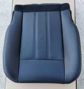5LE19BD1AA CHRYSLER Town Front Seat Cushion Country