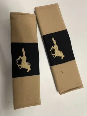 SBC-CO13I26-HOR13 DESIGNCOVERS Seat Belt Covers Running Horse