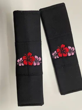 SBC-CO26-HIB7182 DESIGNCOVERS Seat Belt Covers Pink Hibiscus