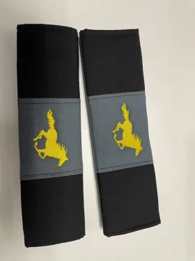 SBC-CO26I23-41HORSE DESIGNCOVERS Seat Belt Covers Running