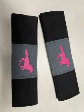 SBC-CO26I23-HOR72 DESIGNCOVERS Seat Belt Covers Pink Running