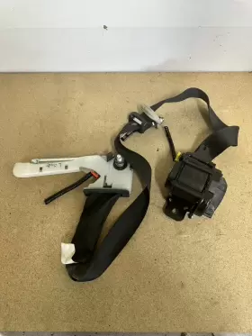 622866663G NISSAN Front Right Seat Belt Retractor Sentra