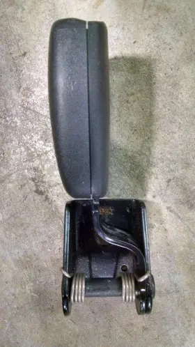 5203039 SAAB Wagon Passengers Seatbelt Buckle Receiver